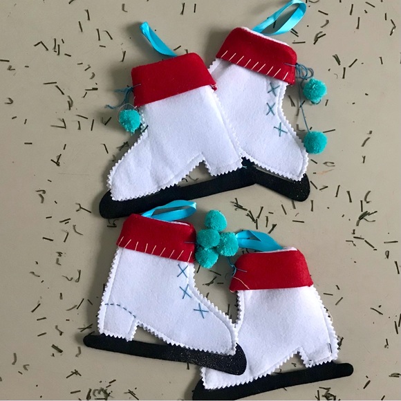 Handmade Pair of Felted Ice Skates Pom Pom Laces Sparkle Blades Winter Decor - Picture 2 of 8